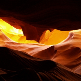 Докосване, Upper Antelope Canyon