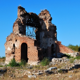 Червената църква