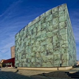 Teatro Pablo Neruda, Peligros, Spain