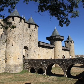 Зад крепостните стени - Carcassone