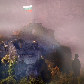 Крепостта и паметникът на Апостола над гр.Ловеч