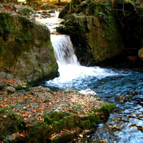 Водопадът край Костина