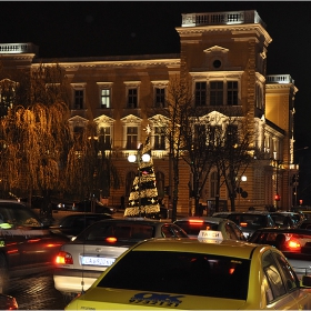 ...че на Руски започва... вечерта!