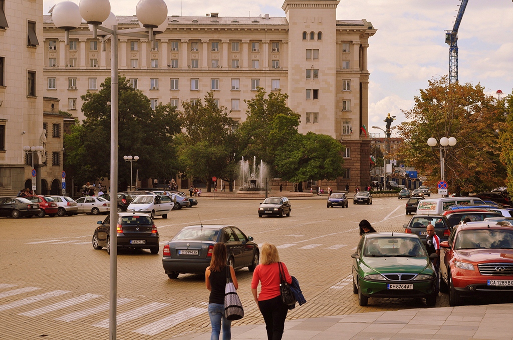 Хора, пътища, автомобили