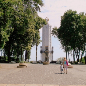 Монумент в памет на жертвите на глада в Украйна