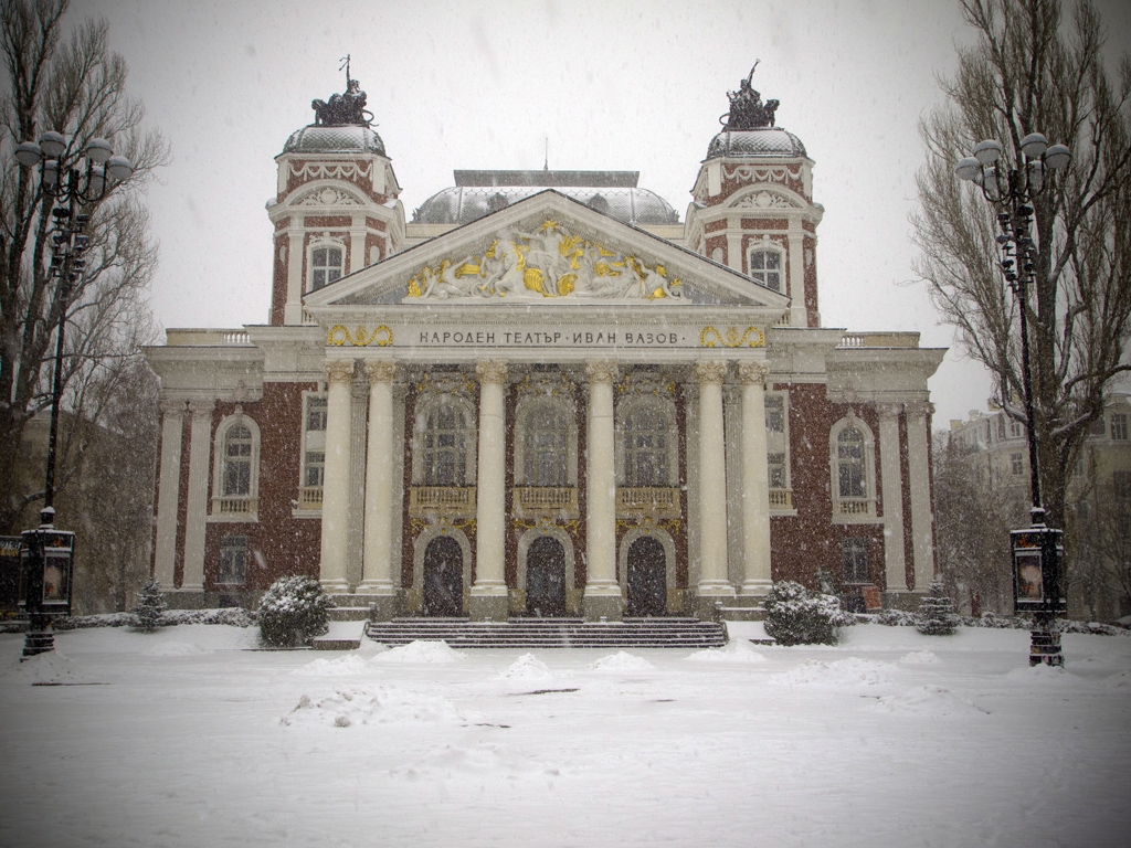 Снежна София