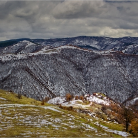 Лееко зимни баири