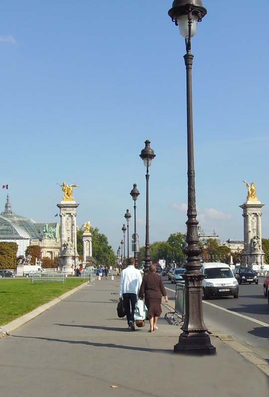 по булеварда