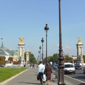 по булеварда