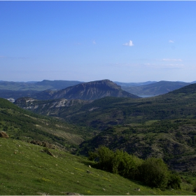 Поглед към Моняк от Дамбалъ