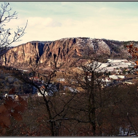 Червените скали (Rotenfels)  и част от Ебернбург
