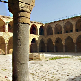 Khan al-Umdan,ACRE  (хана с колоните)