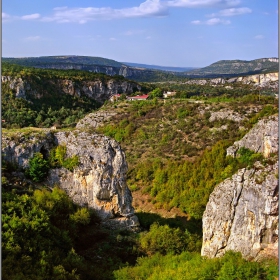 Карлуковски карстов район