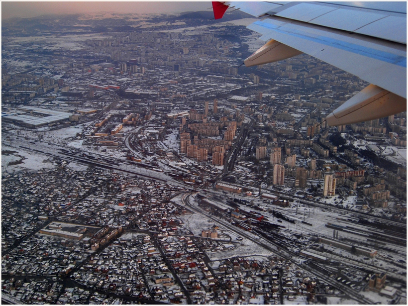 ...Диър Пасънджърс,след секунди ще прелетим над Гара Подуене...:)))      ( Have a nice flight !! 5)