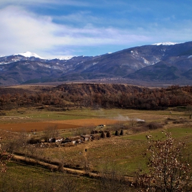 В подножието на Беласица