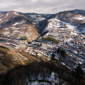 Поглед към гара Лакатник