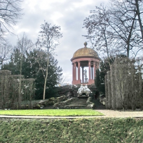 The temple of Apolon in the Shwetsingen Palace