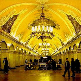 Московското метро - колкото и красиво, толкова и опасно! В ПАМЕТ НА ЗАГИНАЛИТЕ ДНЕС ПРИ ТОЗИ УЖАСЕН ТЕРОРИСТИЧЕН АКТ!!!