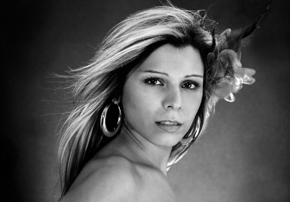 B&W