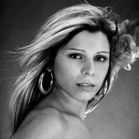 B&W