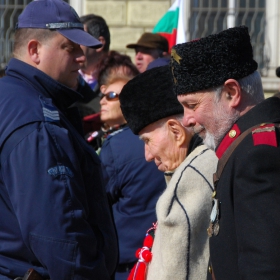 Старата и младата власт.