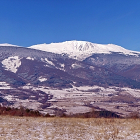 Синьото небе и планината