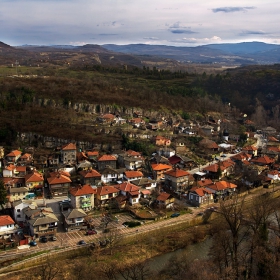 по брега на р.Осъм