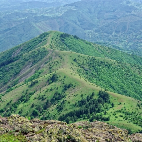 връх Бездивен (гледка от върха)