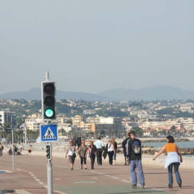 COTE D'AZUR - Попътни впечатления посока Canne sur Mare  - Крайбрежната алея