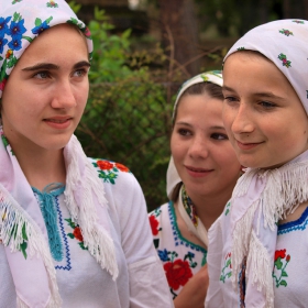 момичета от Дългач