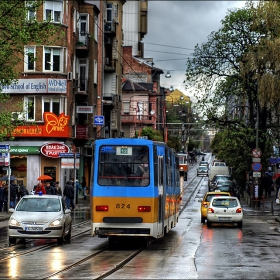 Песента на колелетата... в дъжда