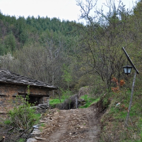 път към планината