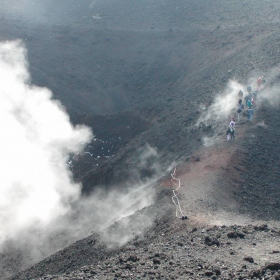 CLIMBING ON ETNA 3