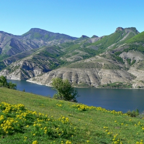 Каратепе и Бездивен