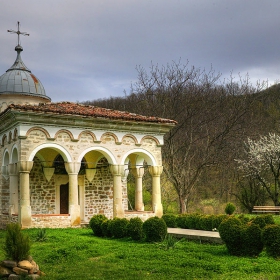 Пролет в Плаковския манастир