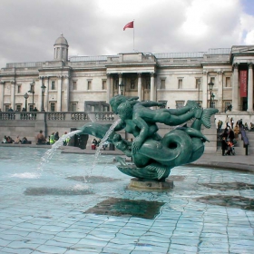  фонтана -TRAFALGAR square ,London