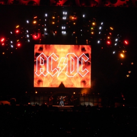 AC//DC