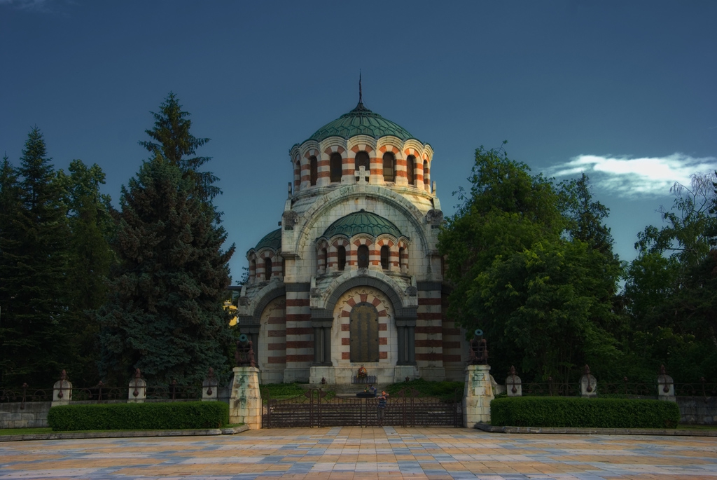 Мавзолей Костница “Свети Георги Победоносец” , Плевен.