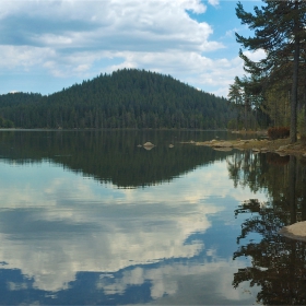 Плуващи облаци