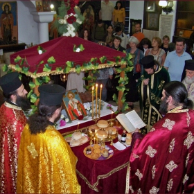 Празнична вечерня с петохлебие
