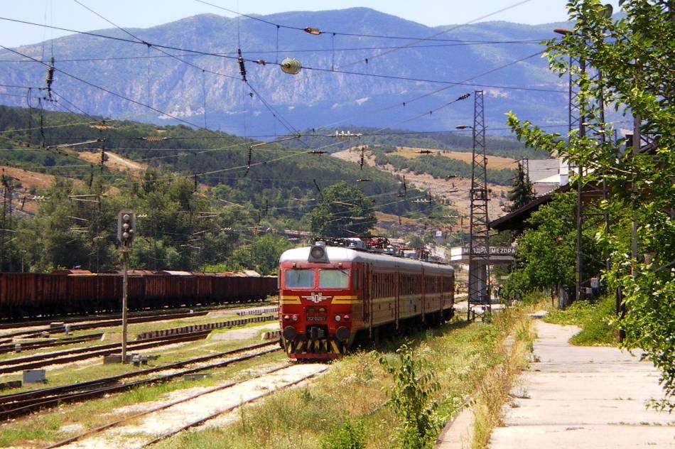 Гара Мездра