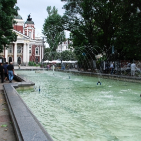 Русалката, театърът и изложбата