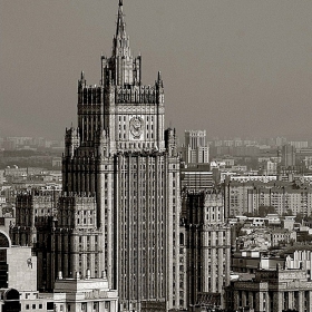 Москва от черно-белите ленти........