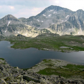 вр. Каменица с Тевно езеро