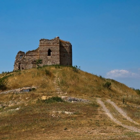 Крепостта Букелон при село Маточина