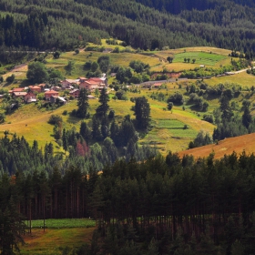 ... през девет планини в десета ...