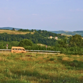 The wandering yellow bus...