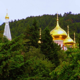 Шипка - храмът в далечината