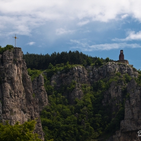 Вертикален свят