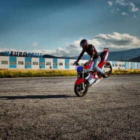  Motorcycle stunt riding 02